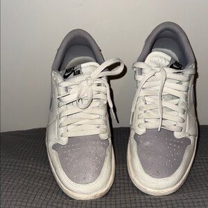 Nike Low-Top Sneakers in White and Lavender